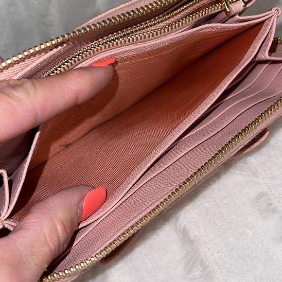 💛 SOLD 💛 Prada Saffiano Bow Zip Wallet Pink - Picture 11 of 17